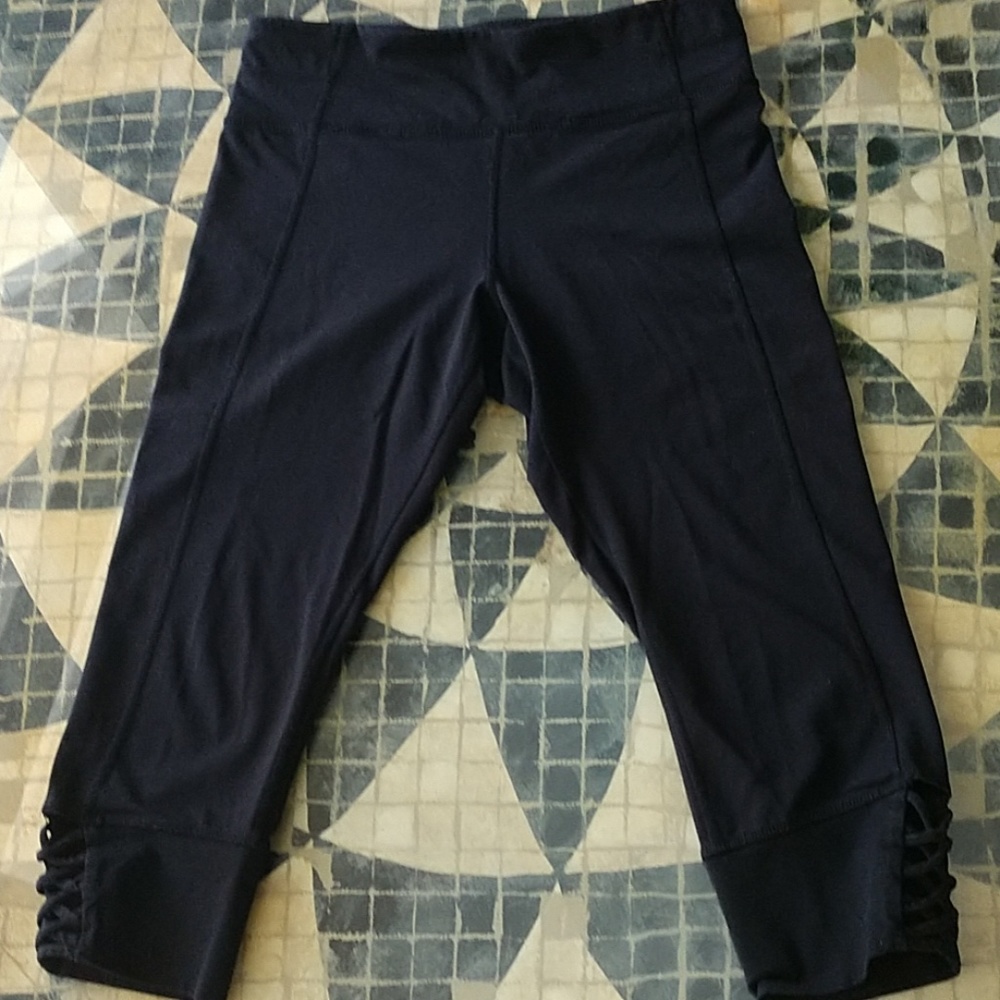 Calvin Klein Work-Out Capri - Picture 3 of 8